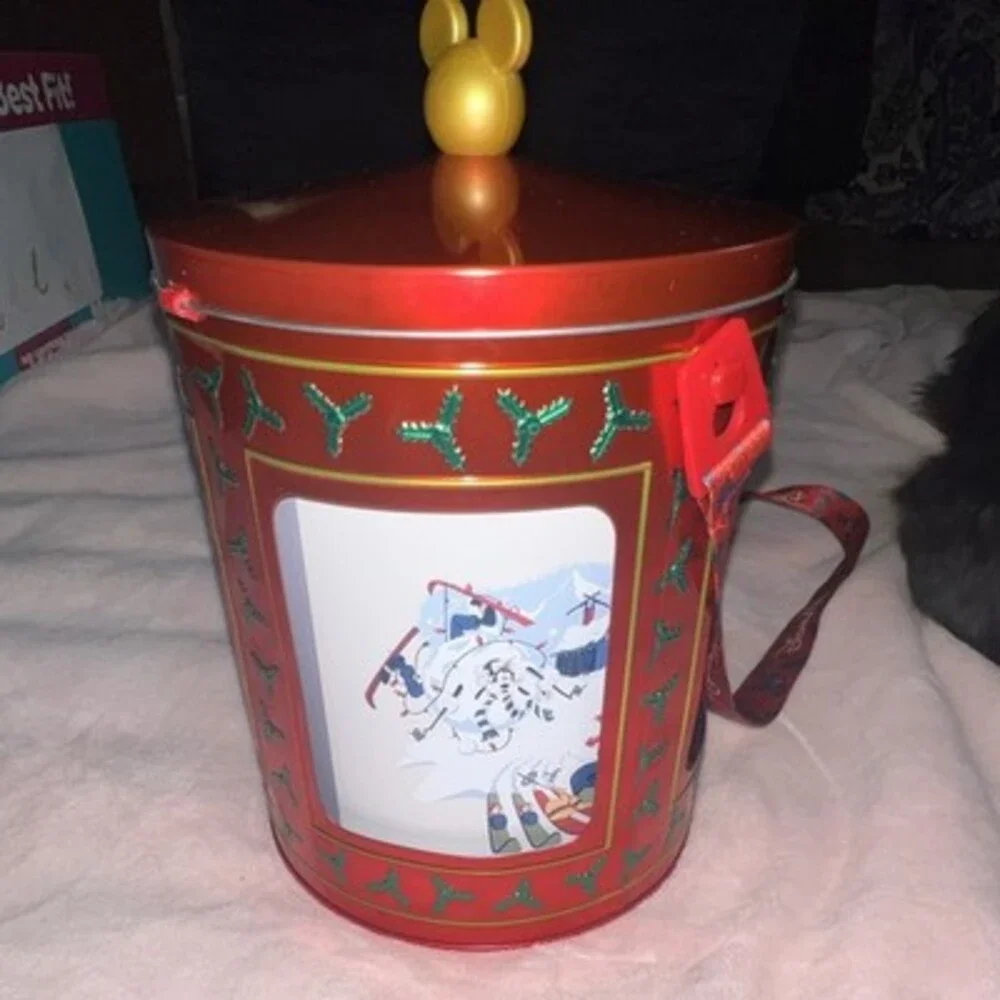 Disney Parks Mickey Mouse Holiday Metal Tin Bucket w/ Lid & Carrystrap works/🎶